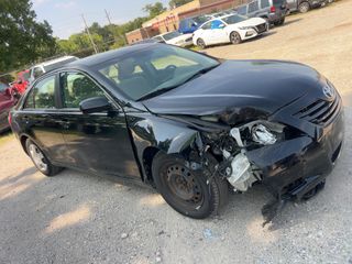 2007 Toyota Camry CE - Exterior Front Right Corner Image
